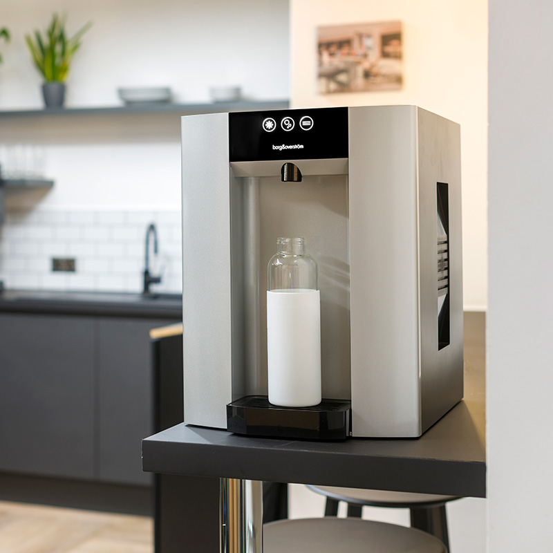 Borg & Overström E4 water dispenser countertop in kitchen