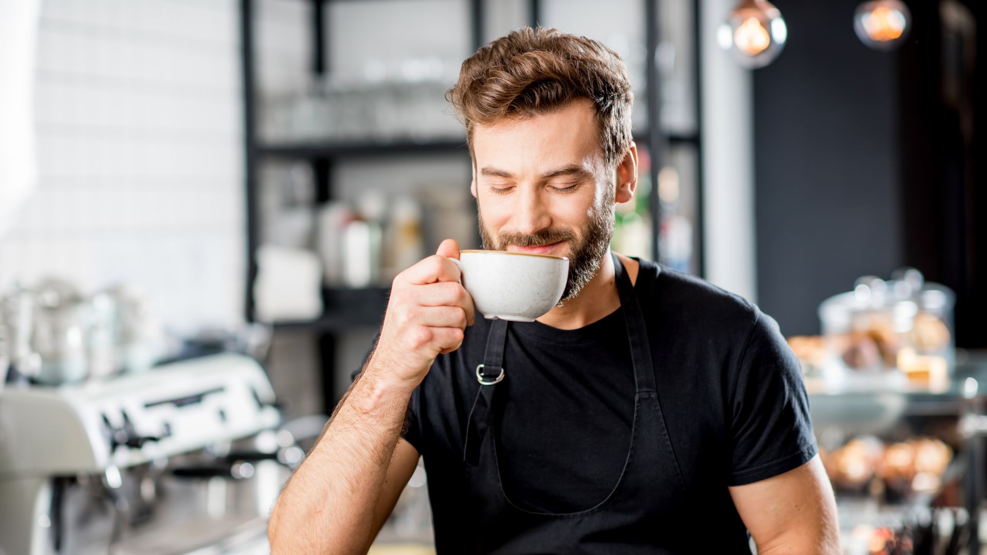 Oat milk's rise in the coffee world: Why baristas love it - FreshGround