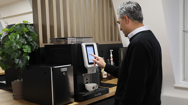 Using a bean to cup coffee machine